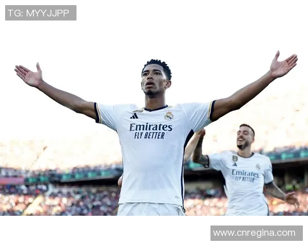 巴黎足球明星壁纸精选展现球场魅力与风采的视觉盛宴